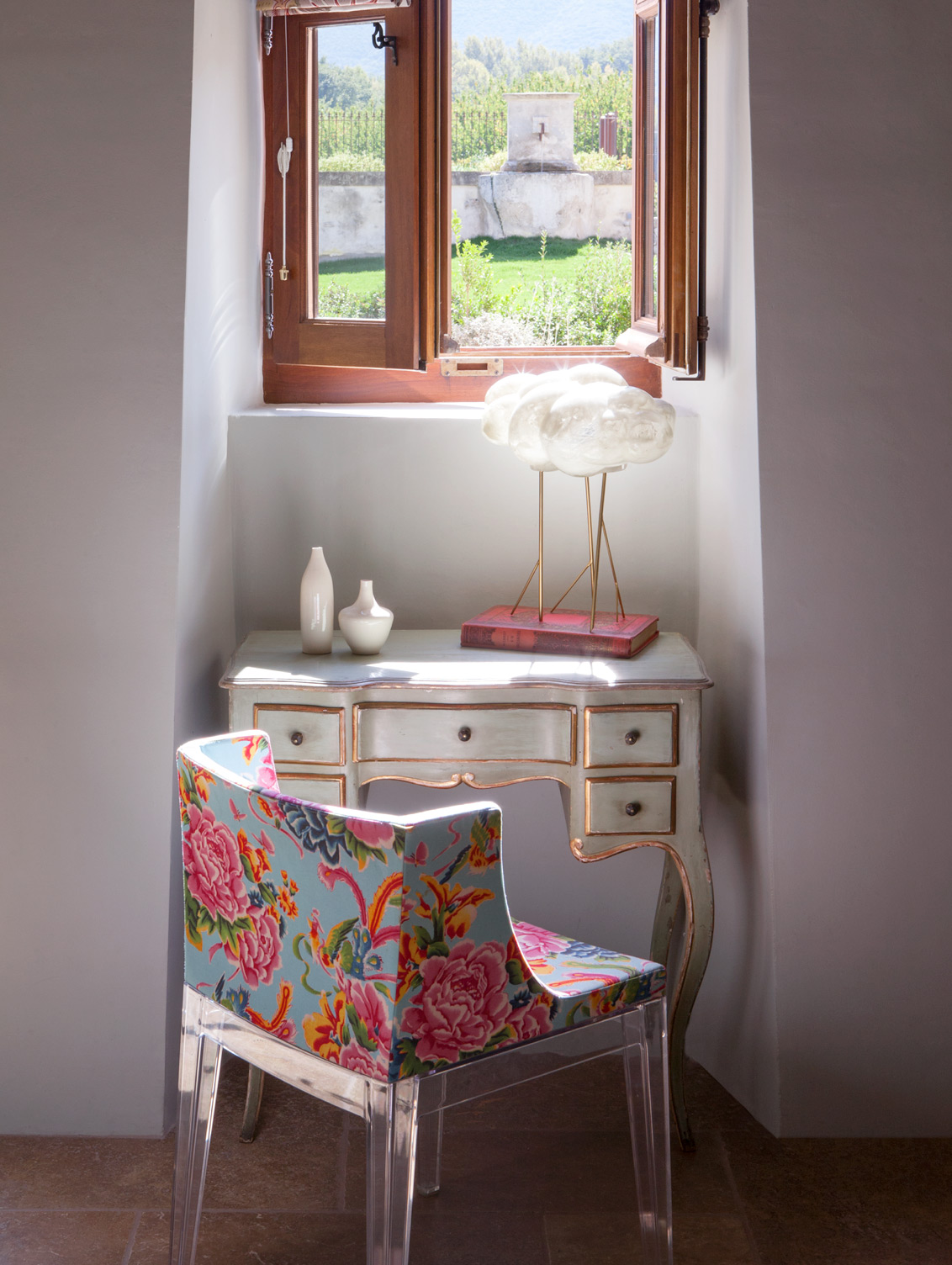 Interior of Maison Basse - view 14